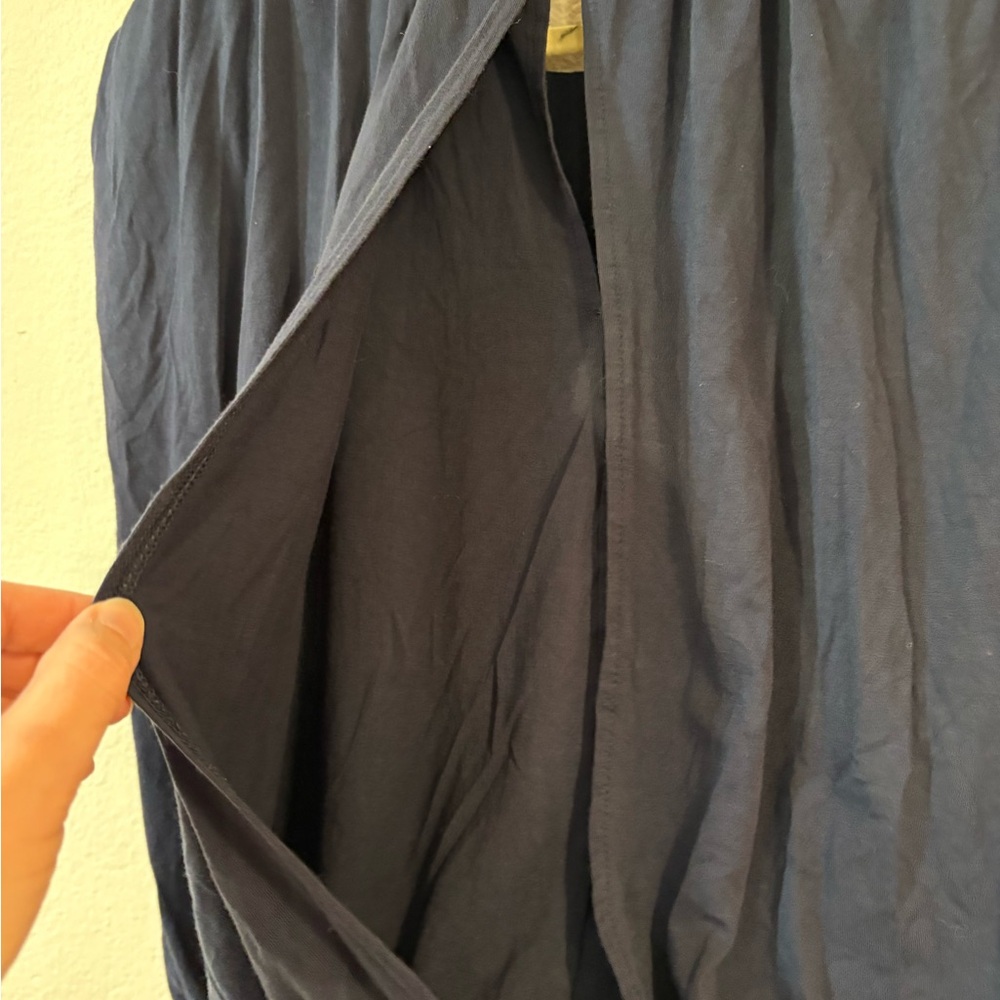 Banana Republic Navy Blouse - Picture 4 of 5